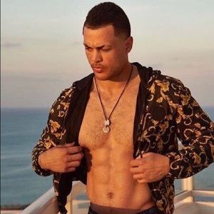 Meet your Posher, Sierra